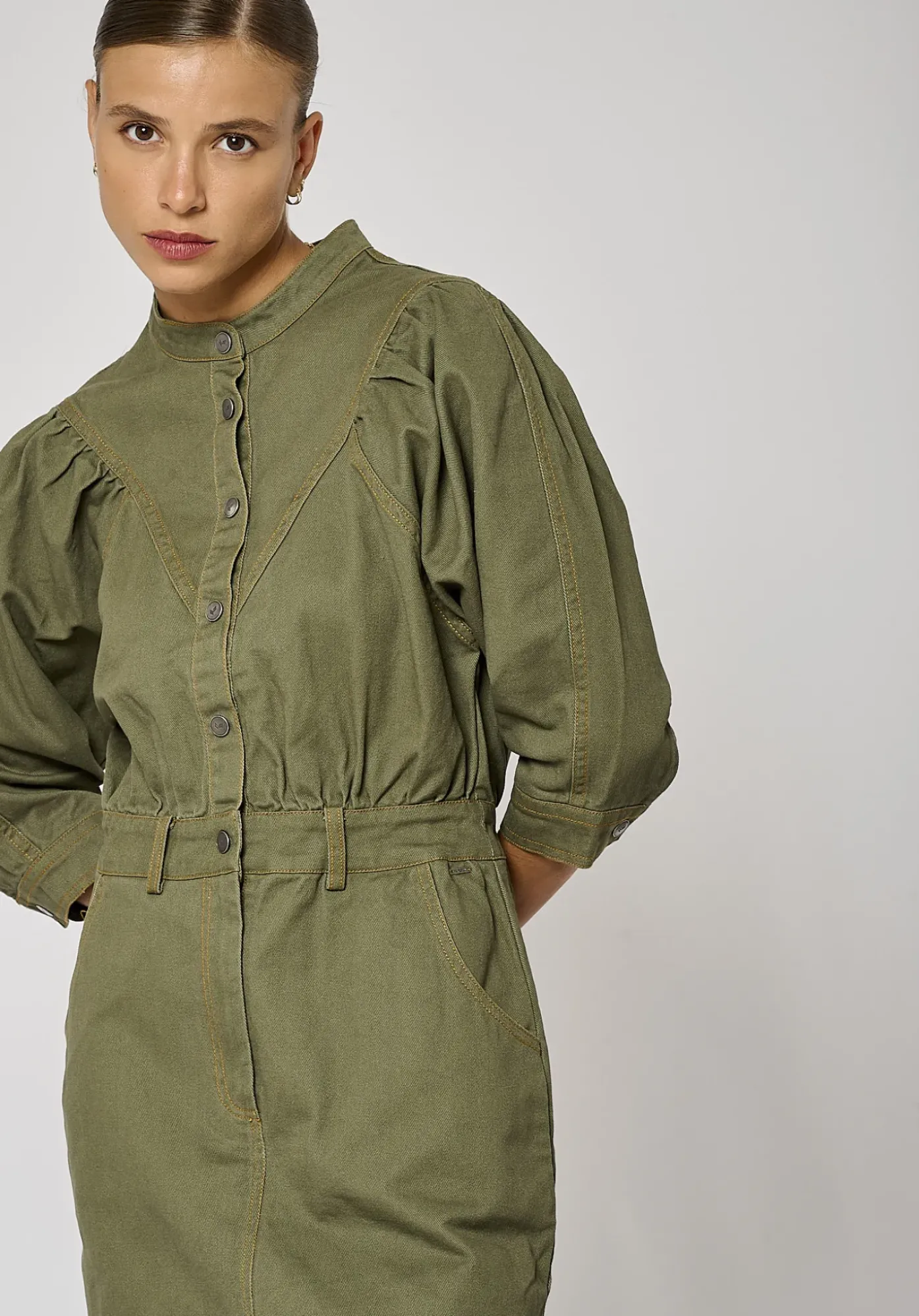 Robes<Kaporal MARIL